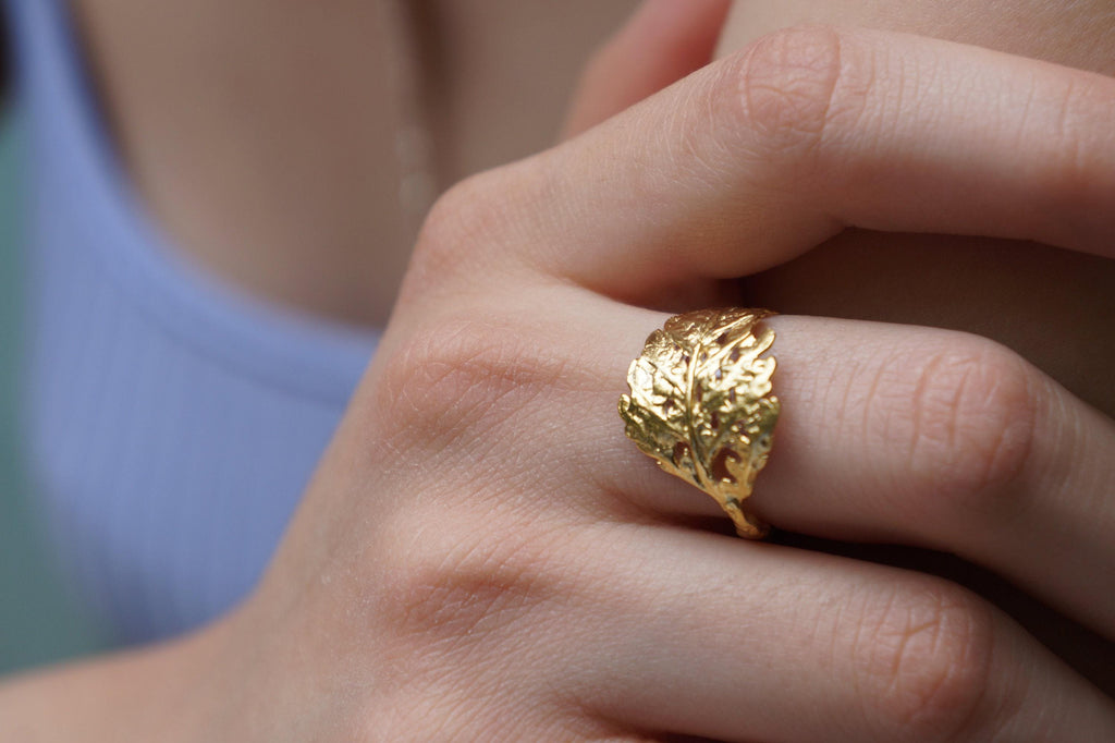 Bregneblad Ring — Forgyldt Messing | Naturinspireret Design